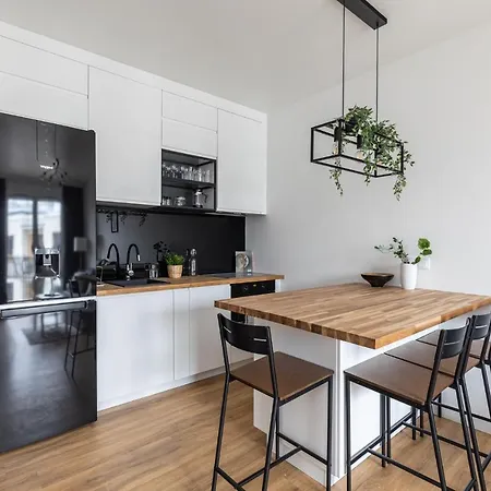 Superapart Stanislawa 1a *