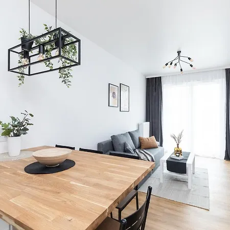 Superapart Stanislawa 1a *