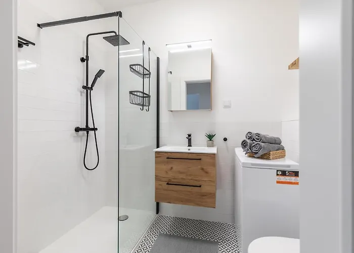 Super św. Stanisława 1a Hotel *